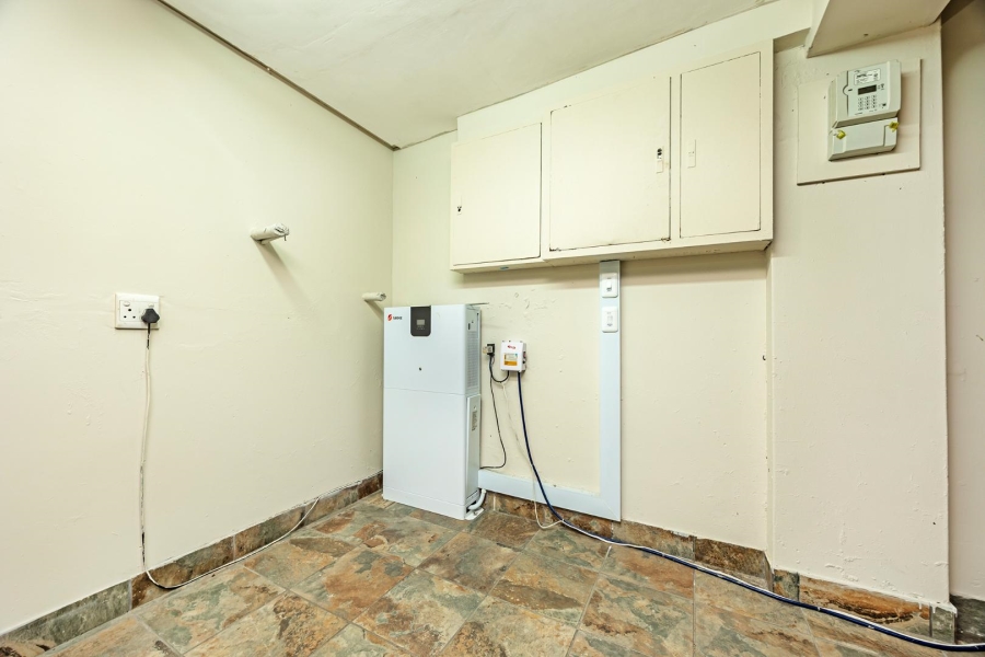 8 Bedroom Property for Sale in Baronetcy Estate Western Cape